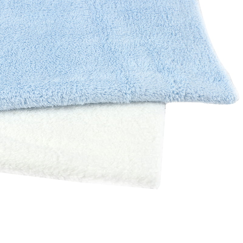 Can the no lint towel be used for multiple purposes beyond drying, such as cleaning or dusting?